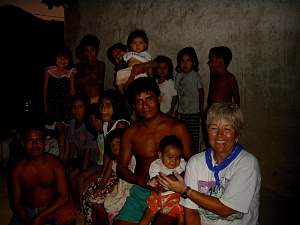 DSC02453 Nancy with crowd in San Martin del Jovero.jpg